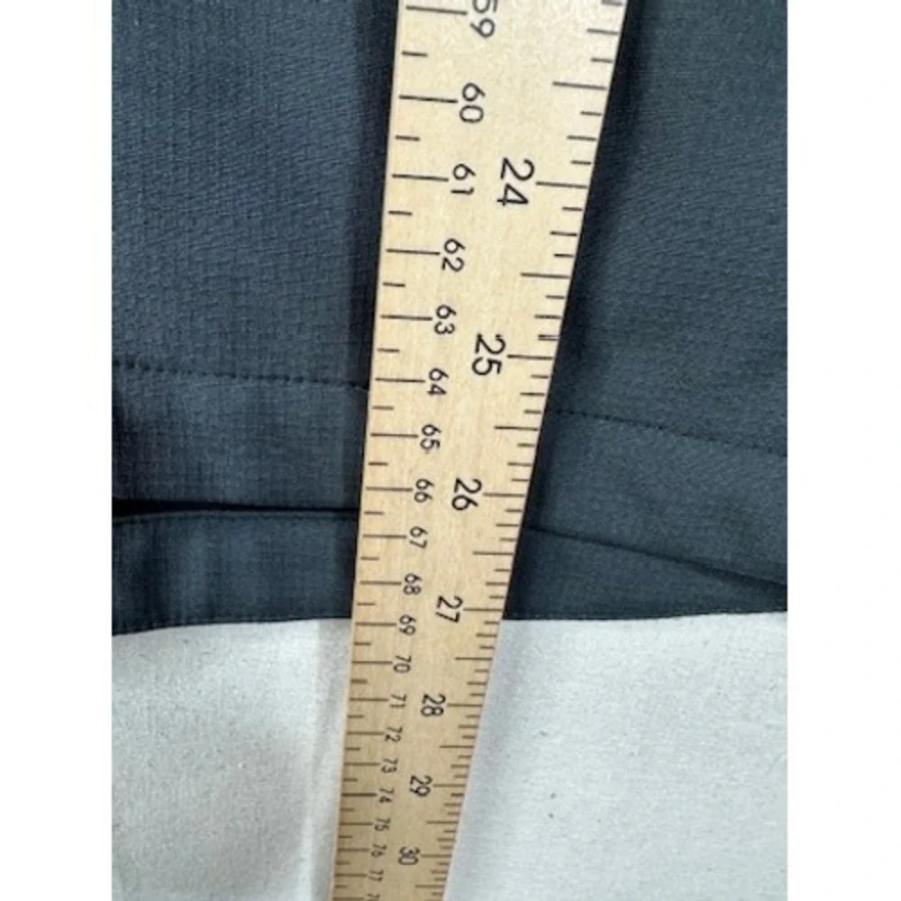 The North Face‎ Men's Black Gray Lightweight Full Zip Jacket Size M